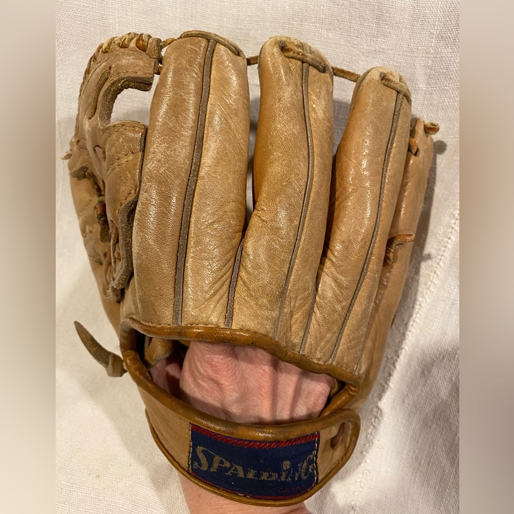 Spalding Baseball Glove RA-18 42-943 Left handed baseball glove / baseball mitt